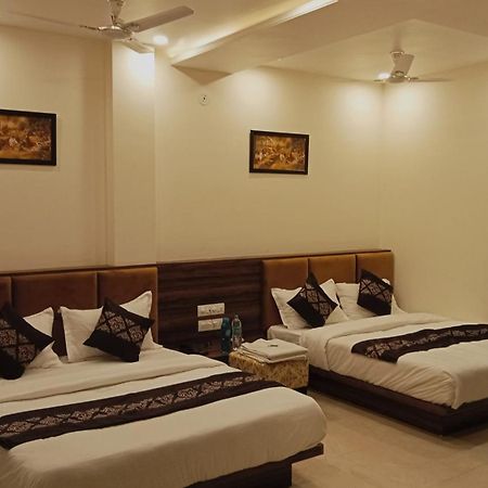 Hotel Vrinda Inn Udaipur Bagian luar foto