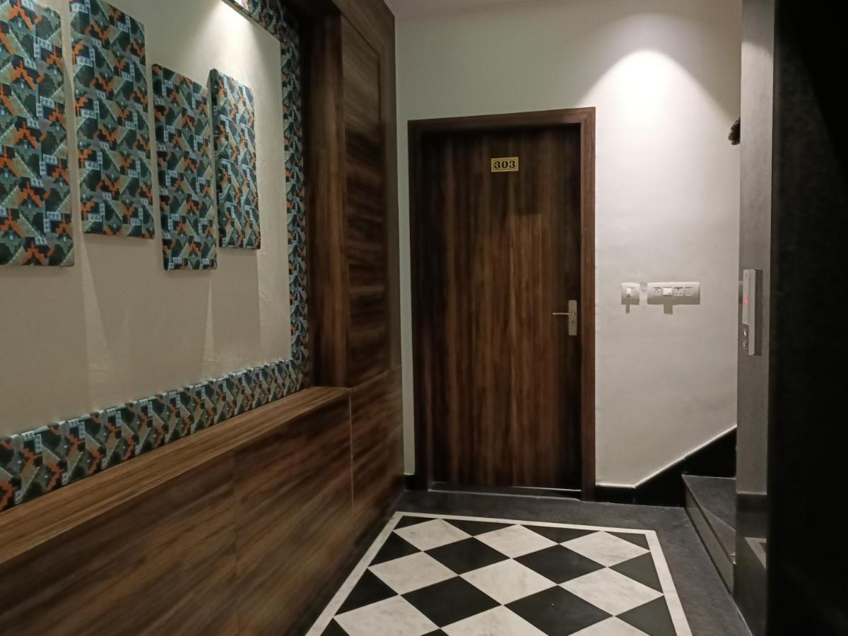 Hotel Vrinda Inn Udaipur Bagian luar foto