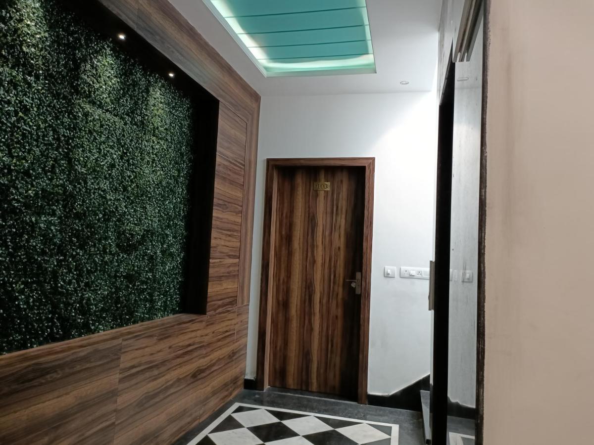 Hotel Vrinda Inn Udaipur Bagian luar foto