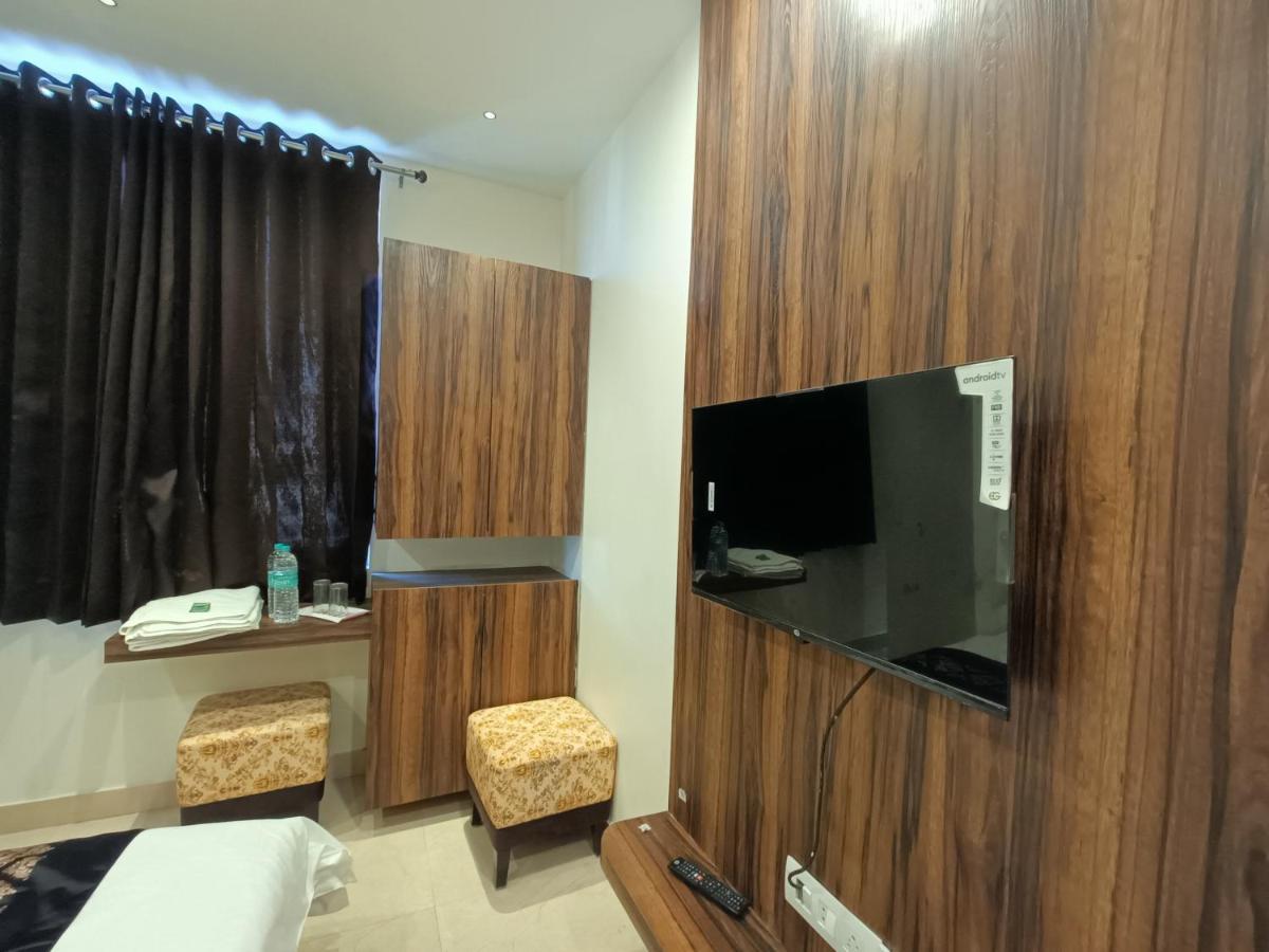 Hotel Vrinda Inn Udaipur Bagian luar foto