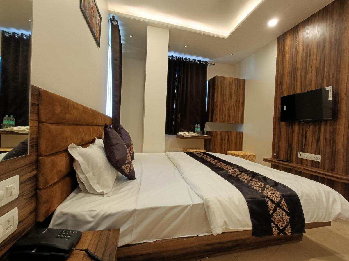 Hotel Vrinda Inn Udaipur Bagian luar foto