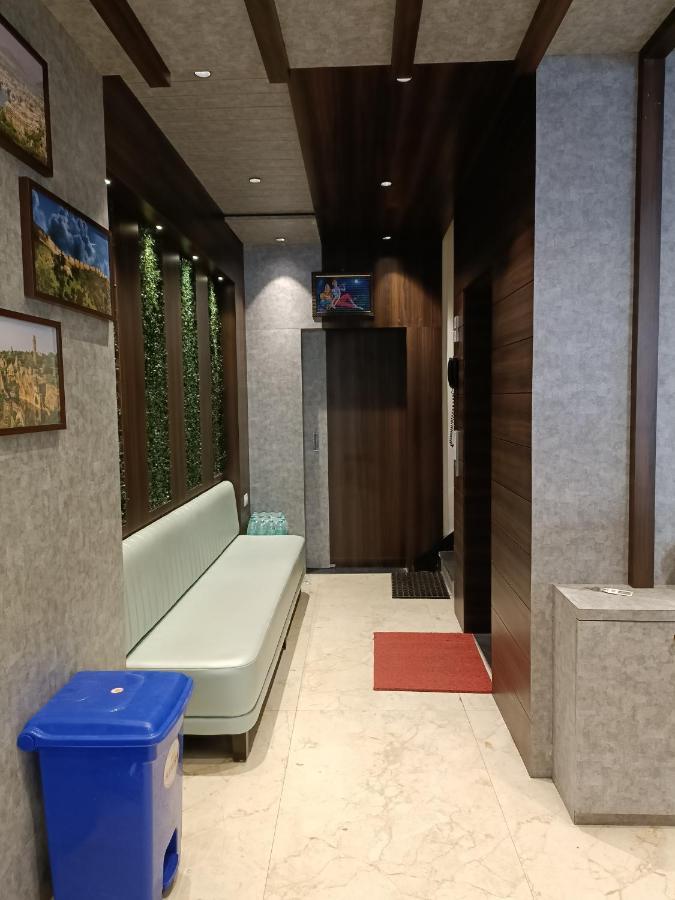 Hotel Vrinda Inn Udaipur Bagian luar foto