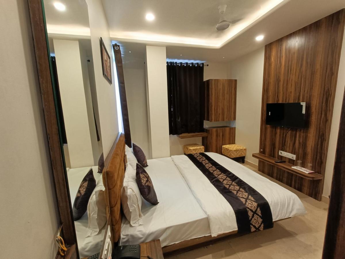 Hotel Vrinda Inn Udaipur Bagian luar foto