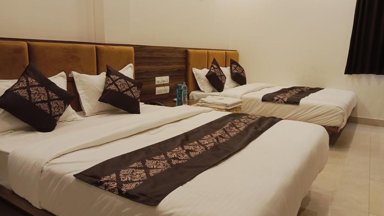 Hotel Vrinda Inn Udaipur Bagian luar foto