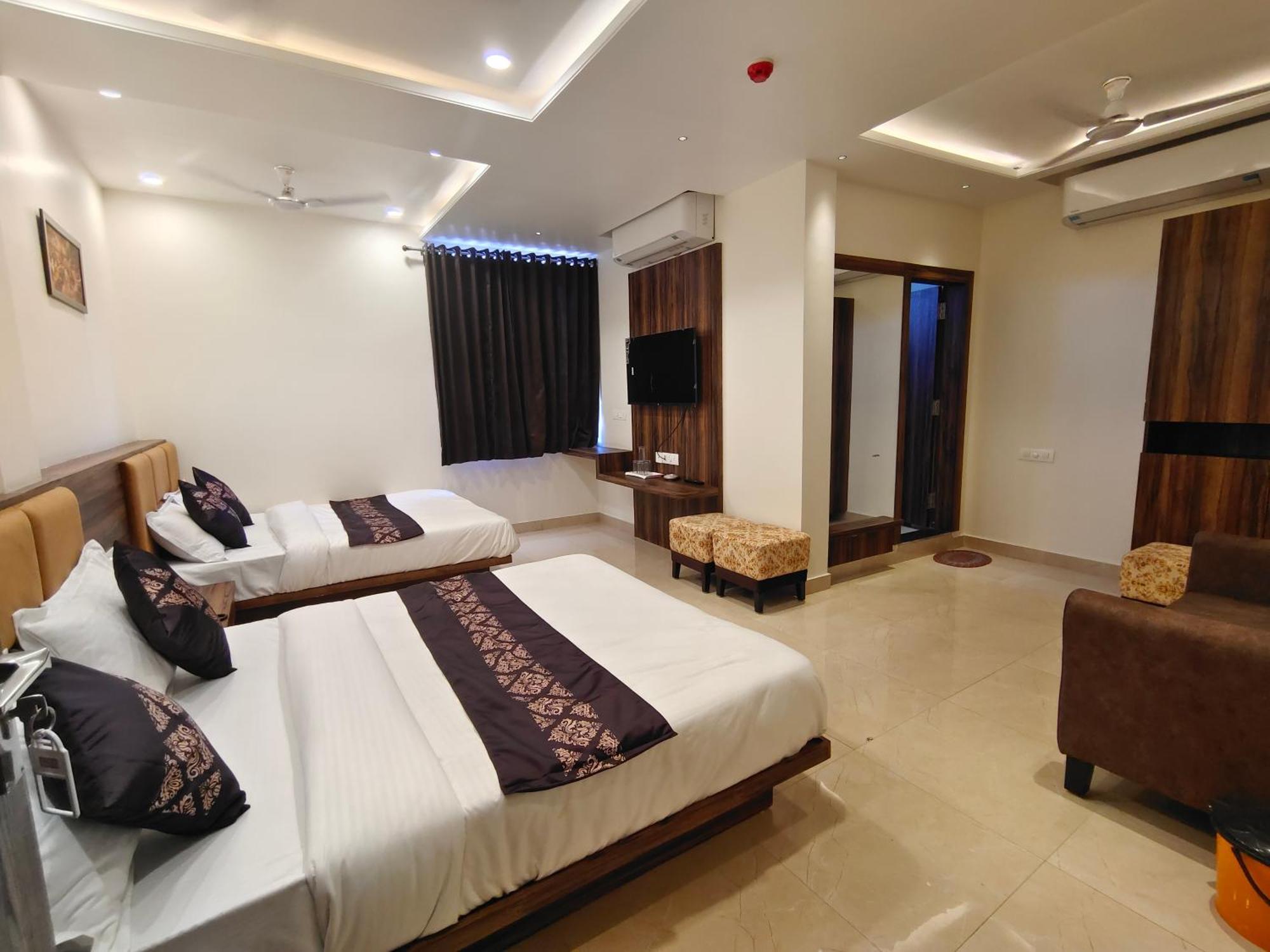 Hotel Vrinda Inn Udaipur Bagian luar foto